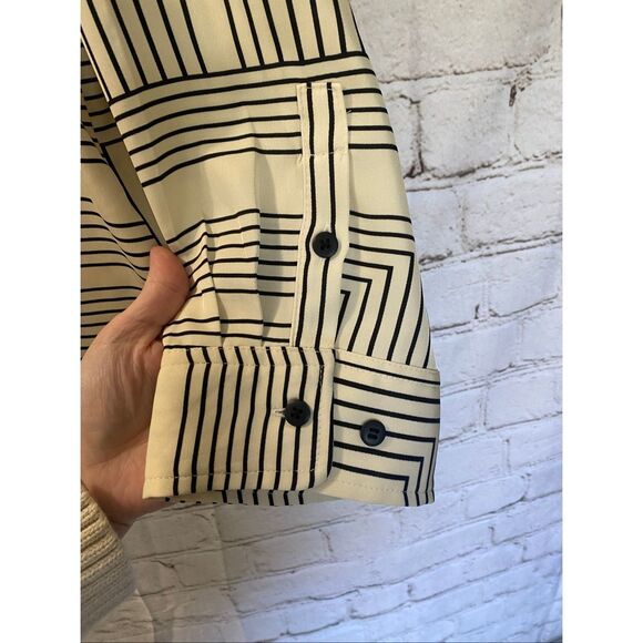 H&M button down blouse NWT woman’s size large - Picture 4 of 8